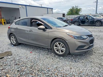 Czwarte zdjęcie samochodu z boku: 2017 CHEVROLET CRUZE LT VIN:3G1BE6SM9HS592508 - miniatura