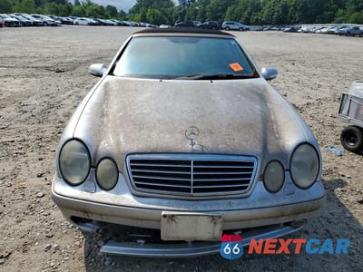 Piąte zdjęcie samochodu w środku: 2002 MERCEDES-BENZ CLK 430 VIN:WDBLK70G62T103758 - miniatura