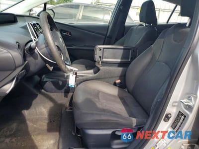 Zdjęcie 7 z 13 samochodu: 2016 TOYOTA PRIUS TWO VIN:JTDKBRFUXG3516375 - miniatura