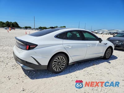 Trzecie zdjęcie samochodu z tyłu: 2024 HYUNDAI SONATA HYBRID LIMITED VIN:KMHL54JJ5RA086986 - miniatura