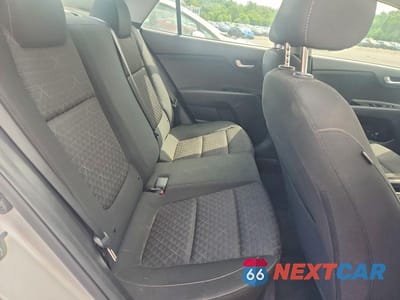 Zdjęcie 10 z 12 samochodu: 2022 KIA RIO LX VIN:3KPA24AD6NE455120 - miniatura