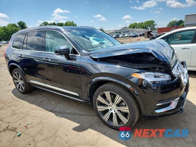 Czwarte zdjęcie samochodu z boku: 2022 VOLVO XC90 T8 RECHARGE INSCRIPTION VIN:YV4BR0CL7N1776158 - miniatura