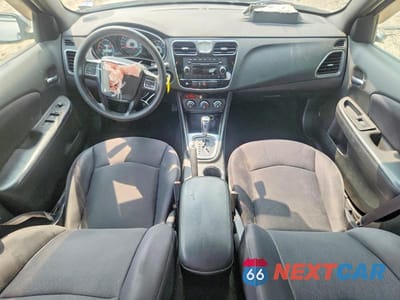 Zdjęcie 8 z 13 samochodu: 2013 CHRYSLER 200 LX VIN:1C3CCBABXDN734125 - miniatura