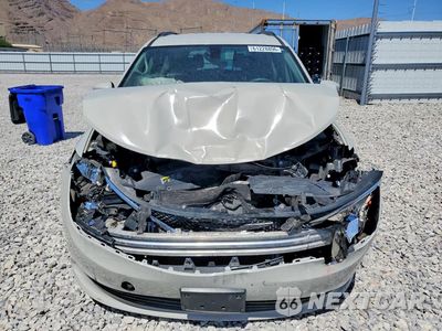 Piąte zdjęcie samochodu w środku: 2017 CHRYSLER PACIFICA LX VIN:2C4RC1CG3HR571092 - miniatura