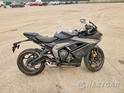 2025 TRIUMPH MOTORCYCLE DAYTONA 660 SMTL23UF4STBU2316 - główne zdjęcie licytacji z USA - miniatura