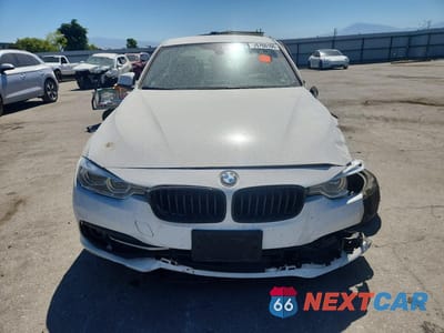 Piąte zdjęcie samochodu w środku: 2018 BMW 330 I VIN:WBA8B9G57JNU96628 - miniatura