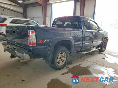 Trzecie zdjęcie samochodu z tyłu: 2005 CHEVROLET SILVERADO K1500 VIN:2GCEK19B451312201 - miniatura