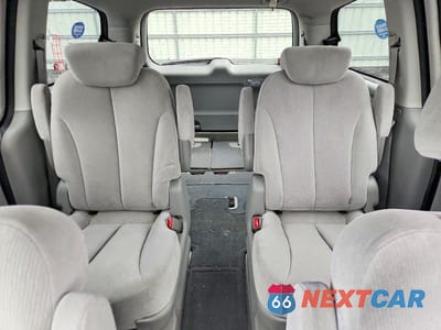 Zdjęcie 10 z 13 samochodu: 2008 KIA SEDONA LX VIN:KNDMB233486264652 - miniatura