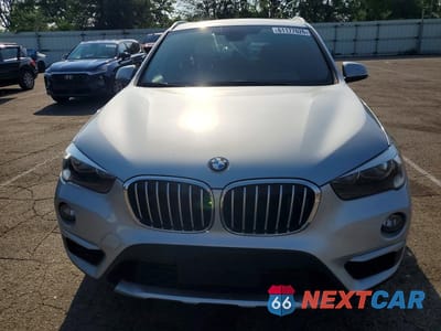 Piąte zdjęcie samochodu w środku: 2018 BMW X1 XDRIVE28I VIN:WBXHT3C33J5F89282 - miniatura