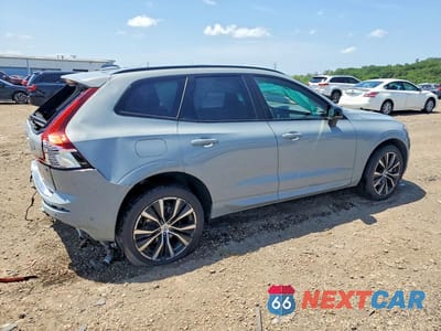 Trzecie zdjęcie samochodu z tyłu: 2025 VOLVO XC60 PLUS VIN:YV4M12RC8S1182659 - miniatura