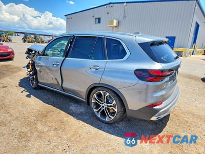 Drugie zdjęcie samochodu z przodu: 2026 BMW X5 XDRIVE50E VIN:5UX43EU08T9458934 - miniatura