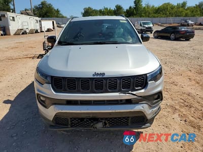 Piąte zdjęcie samochodu w środku: 2026 JEEP COMPASS LATITUDE VIN:3C4NJDBN7TT201145 - miniatura