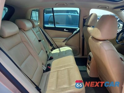 Zdjęcie 10 z 12 samochodu: 2010 VOLKSWAGEN TIGUAN SE VIN:WVGBV7AXXAW510350 - miniatura