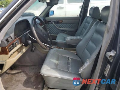 Zdjęcie 7 z 12 samochodu: 1991 MERCEDES-BENZ 300 SEL VIN:WDBCA25D0MA566742 - miniatura