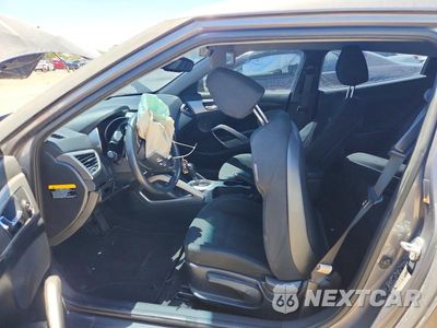 Zdjęcie 7 z 13 samochodu: 2013 HYUNDAI VELOSTER BASE VIN:KMHTC6AD4DU166752 - miniatura
