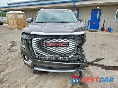 Piąte zdjęcie samochodu w środku: 2021 GMC YUKON XL DENALI VIN:1GKS2JKL0MR248769 - miniatura