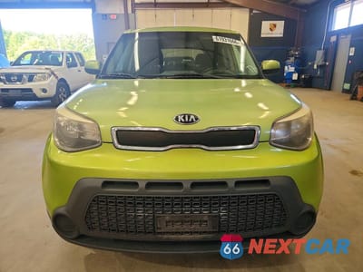 Piąte zdjęcie samochodu w środku: 2014 KIA SOUL BASE VIN:KNDJN2A23E7733918 - miniatura