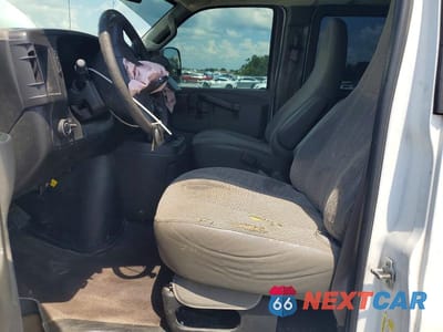 Zdjęcie 7 z 13 samochodu: 2019 CHEVROLET EXPRESS G3500 LT VIN:1GAZGPFG9K1242453 - miniatura