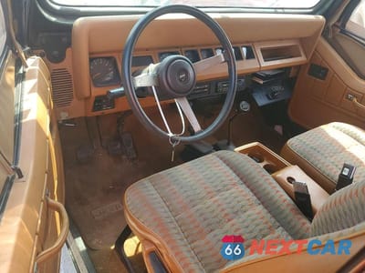 Zdjęcie 8 z 12 samochodu: 1995 JEEP WRANGLER / YJ S VIN:1J4FY19P0SP220252 - miniatura