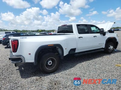 Trzecie zdjęcie samochodu z tyłu: 2023 GMC SIERRA K3500 VIN:1GT49SEY8PF107905 - miniatura