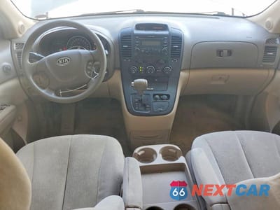 Zdjęcie 8 z 13 samochodu: 2006 KIA SEDONA LX VIN:KNDMB233366050877 - miniatura