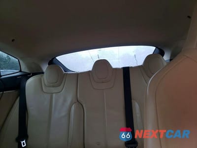 Zdjęcie 10 z 13 samochodu: 2013 TESLA MODEL S VIN:5YJSA1AC2DFP10190 - miniatura