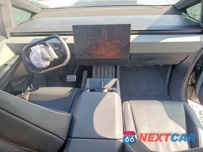 Zdjęcie 8 z 12 samochodu: 2025 TESLA CYBERTRUCK VIN:7G2CEHED1SA066807 - miniatura