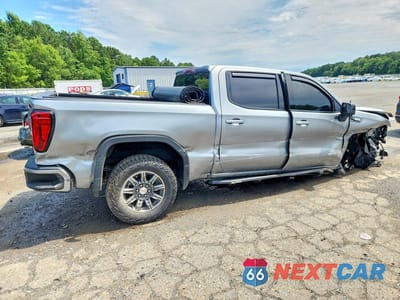 Trzecie zdjęcie samochodu z tyłu: 2026 GMC SIERRA K1500 AT4 VIN:1GTUUEE82TZ179952 - miniatura
