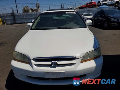 Piąte zdjęcie samochodu w środku: 1998 HONDA ACCORD EX VIN:1HGCG1652WA020062 - miniatura