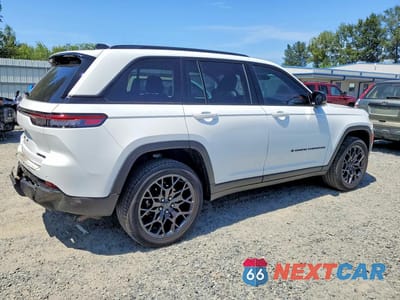 Trzecie zdjęcie samochodu z tyłu: 2024 JEEP GRAND CHEROKEE LIMITED VIN:1C4RJHBG6RC680303 - miniatura