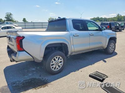 Trzecie zdjęcie samochodu z tyłu: 2024 TOYOTA TACOMA SR5 VIN:3TMLB5JN4RM081755 - miniatura