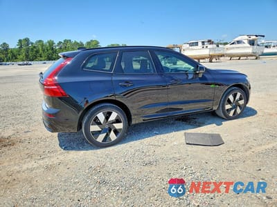 Trzecie zdjęcie samochodu z tyłu: 2025 VOLVO XC60 PLUS VIN:YV4H60RC9S1104351 - miniatura