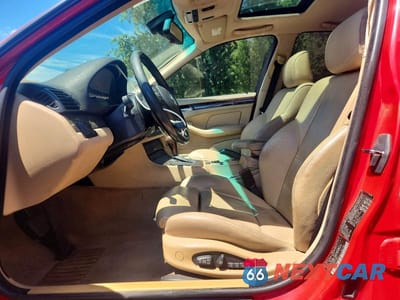 Zdjęcie 7 z 13 samochodu: 2003 BMW 325 I VIN:WBAET37403NJ29920 - miniatura