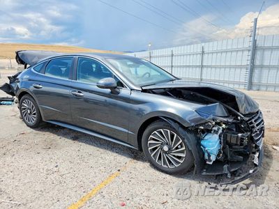 Czwarte zdjęcie samochodu z boku: 2023 HYUNDAI SONATA HYBRID SEL VIN:KMHL34JJ6PA080195 - miniatura