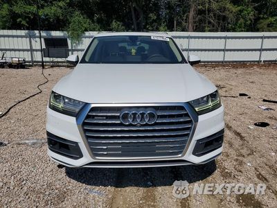 Piąte zdjęcie samochodu w środku: 2017 AUDI Q7 PREMIUM PLUS VIN:WA1LAAF75HD038004 - miniatura
