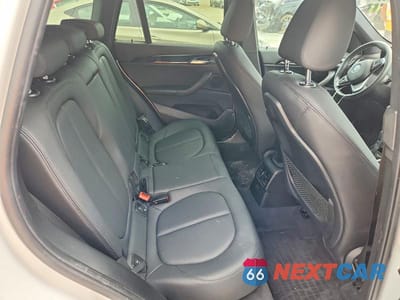 Zdjęcie 10 z 12 samochodu: 2018 BMW X1 XDRIVE28I VIN:WBXHT3C30J3H31809 - miniatura
