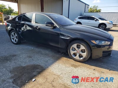 Czwarte zdjęcie samochodu z boku: 2017 JAGUAR XE VIN:SAJAR4BG7HA960208 - miniatura