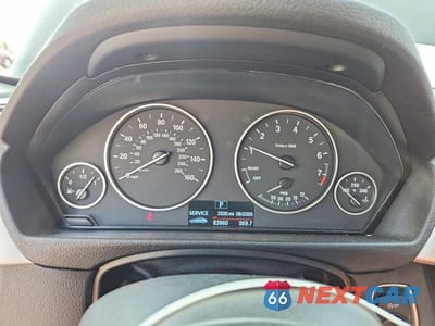 Zdjęcie 9 z 12 samochodu: 2016 BMW 320 XI VIN:WBA8A3C57GK551384 - miniatura