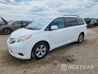 2015 TOYOTA SIENNA LE 5TDKK3DC1FS535997 - główne zdjęcie licytacji z USA - miniatura