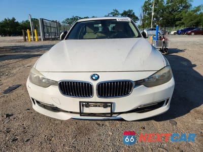 Piąte zdjęcie samochodu w środku: 2013 BMW 328 XI VIN:WBA3B3C54DF533016 - miniatura