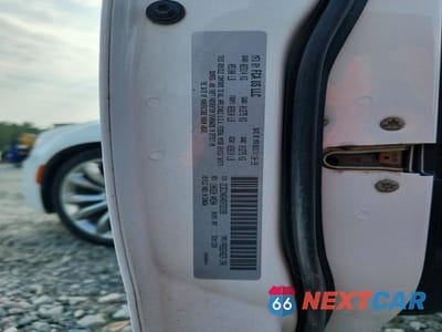 Zdjęcie 12 z 12 samochodu: 2019 CHRYSLER 300 TOURING VIN:2C3CCAAG4KH733189 - miniatura