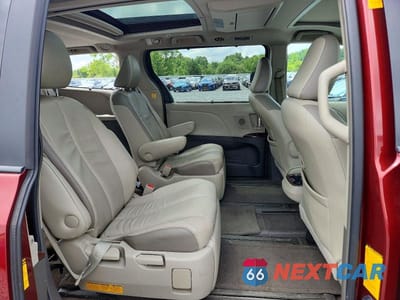 Zdjęcie 11 z 13 samochodu: 2013 TOYOTA SIENNA LIMITED 7-PASSENGER VIN:5TDYK3DC5DS312921 - miniatura
