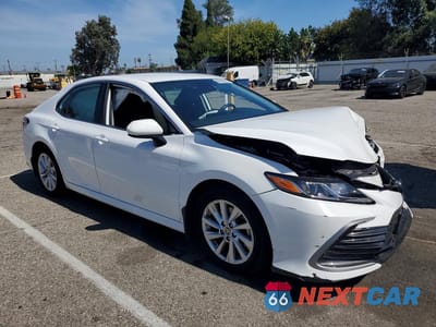Czwarte zdjęcie samochodu z boku: 2023 TOYOTA CAMRY LE VIN:4T1C11AK8PU822222 - miniatura