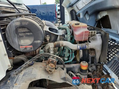 Zdjęcie 10 z 12 samochodu: 2012 VOLVO VNL SEMI TRUCK VIN:4V4NC9EH0CN538452 - miniatura