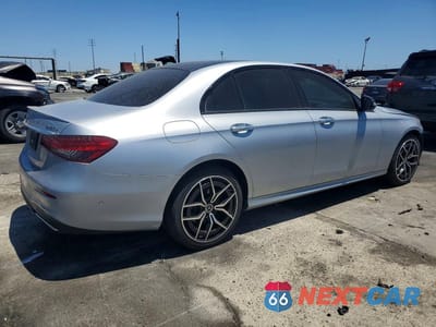 Trzecie zdjęcie samochodu z tyłu: 2022 MERCEDES-BENZ E 350 4MATIC VIN:W1KZF8EB5NB020387 - miniatura