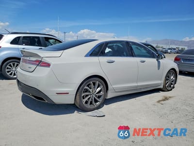 Trzecie zdjęcie samochodu z tyłu: 2019 LINCOLN MKZ RESERVE I VIN:3LN6L5C91KR625319 - miniatura