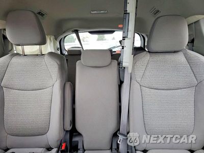 Zdjęcie 10 z 13 samochodu: 2021 TOYOTA SIENNA LE VIN:5TDKRKEC7MS039006 - miniatura
