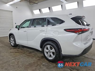 Drugie zdjęcie samochodu z przodu: 2025 TOYOTA HIGHLANDER LE VIN:5TDKDRBH5SS588045 - miniatura
