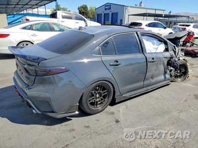 Trzecie zdjęcie samochodu z tyłu: 2025 TOYOTA COROLLA XSE VIN:5YFT4MCE6SP249167 - miniatura