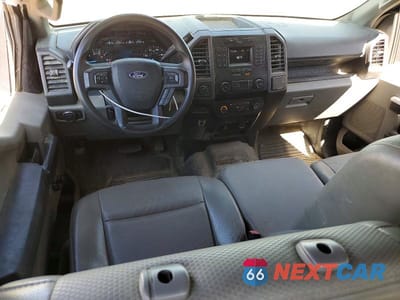 Zdjęcie 8 z 12 samochodu: 2022 FORD F350 SD 4WD 6.2L V8 STAKE BED VIN:1FD8W3H62NED17361 - miniatura